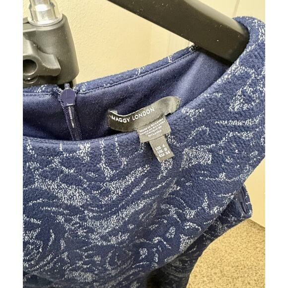 Maggy London Dress Sleeveless Fit & Flare Textured Floral Size 4 - Picture 2 of 4